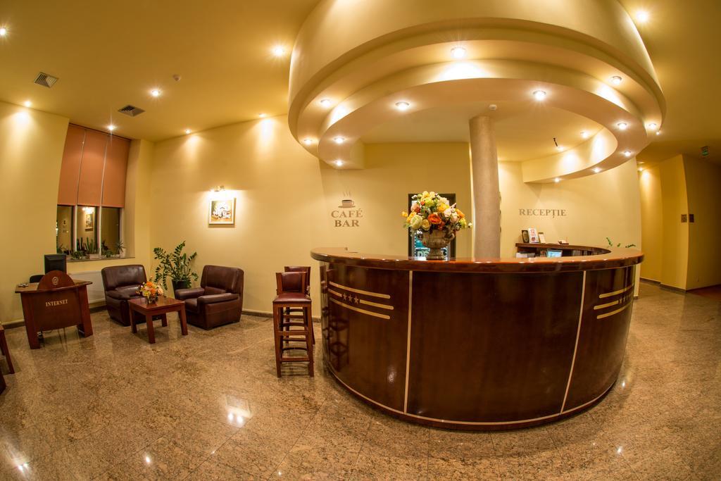 Hotel Alinalex - Paradisul Acvatic Brașov Exterior foto